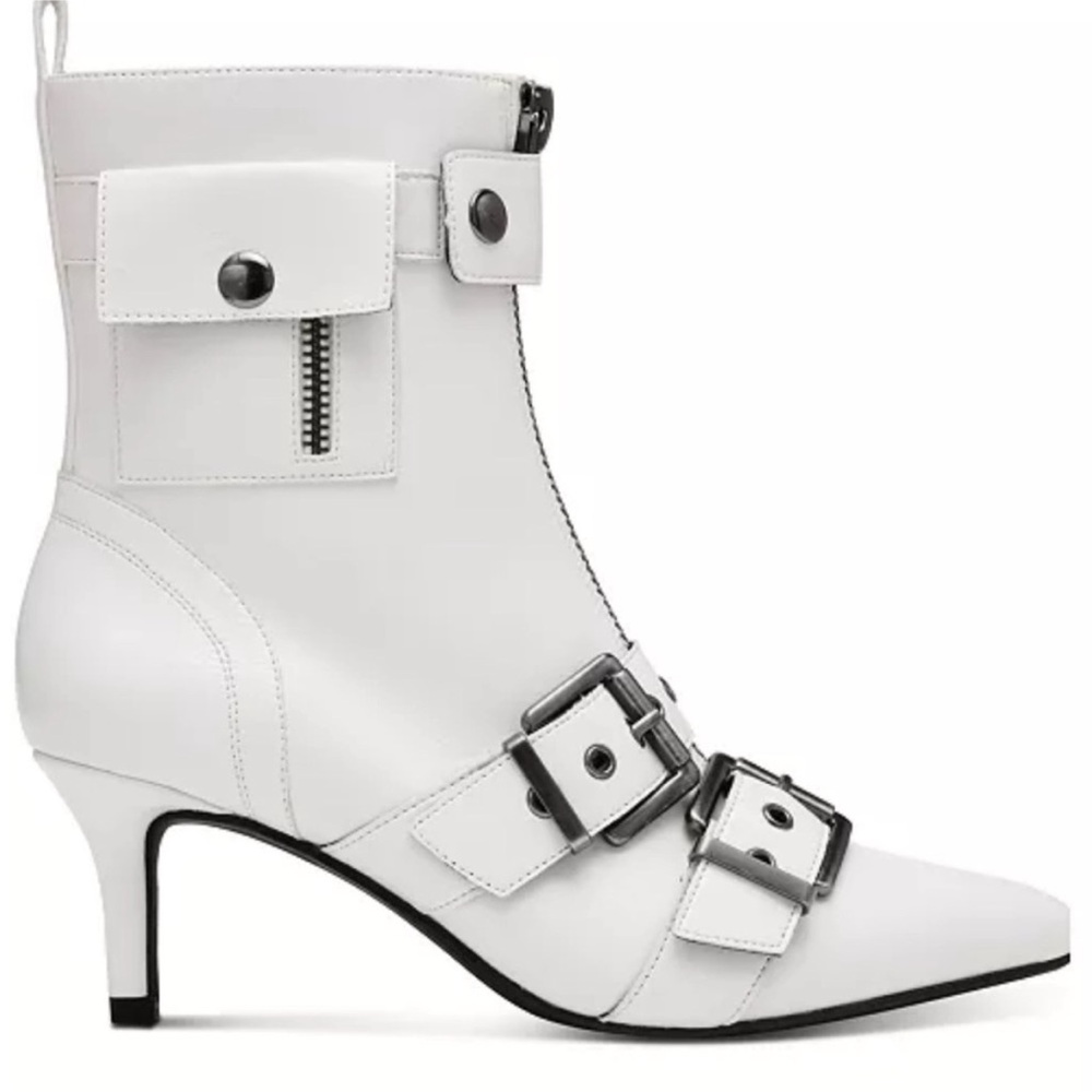 Wild Pair White Heeled Boots
